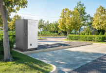 Schneider Boost Pro arriva in Italia: accumulo energetico per siti industriali e commerciali Schneider Boost Pro
