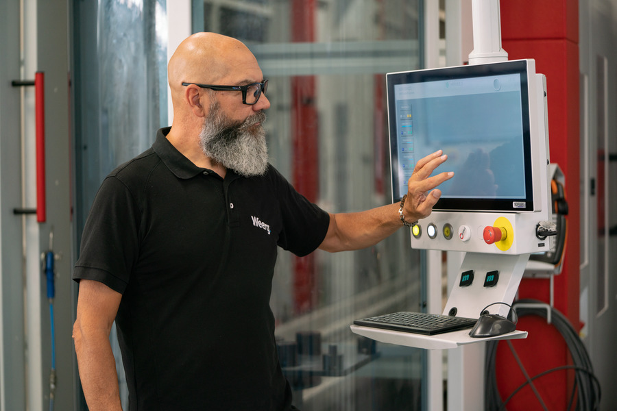 operatore cnc Weerg