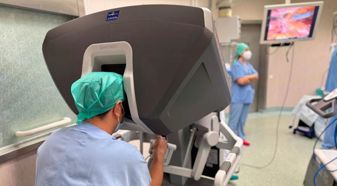Ospedale Sacco di Milano: prima operazione robotica con il sistema Da Vinci Xi