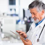 Oracle e AstraZeneca, AI e dati sanitari per la ricerca clinica