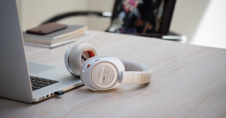 Plantronics Voyager 8200 UC