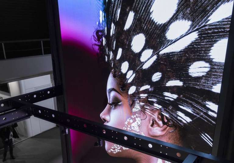 digital signage NEC