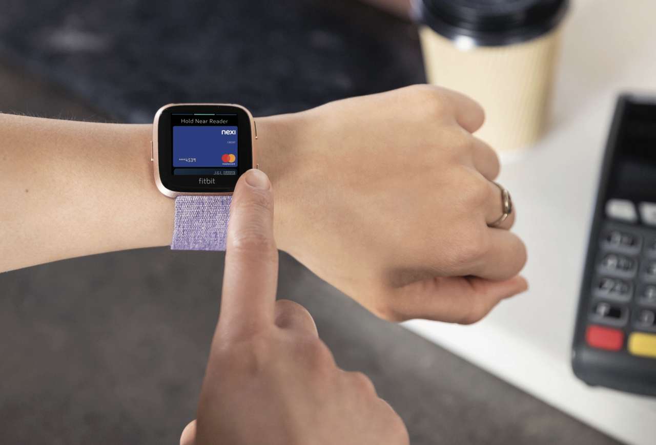 Versa Fitbit Pay Nexi