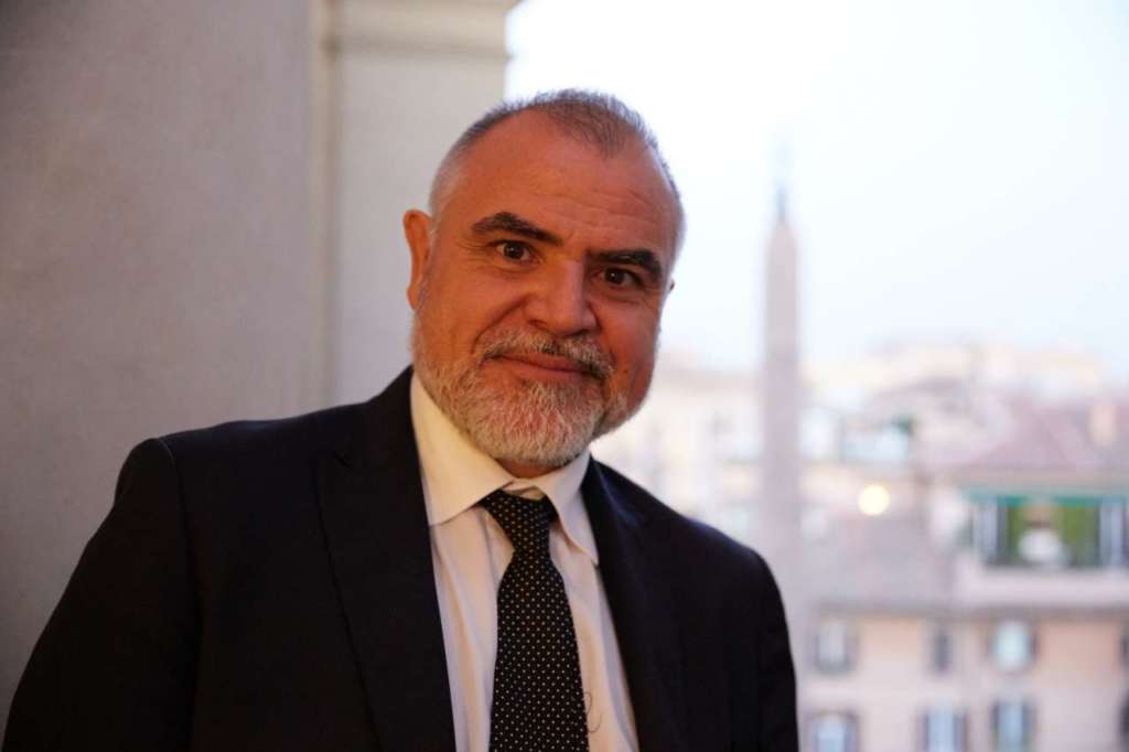 Corrado Farina - Relicense