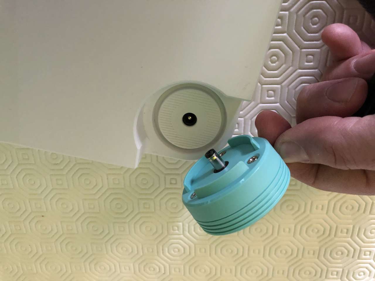 QNAP QSW-308S - Aggancio alimentatore