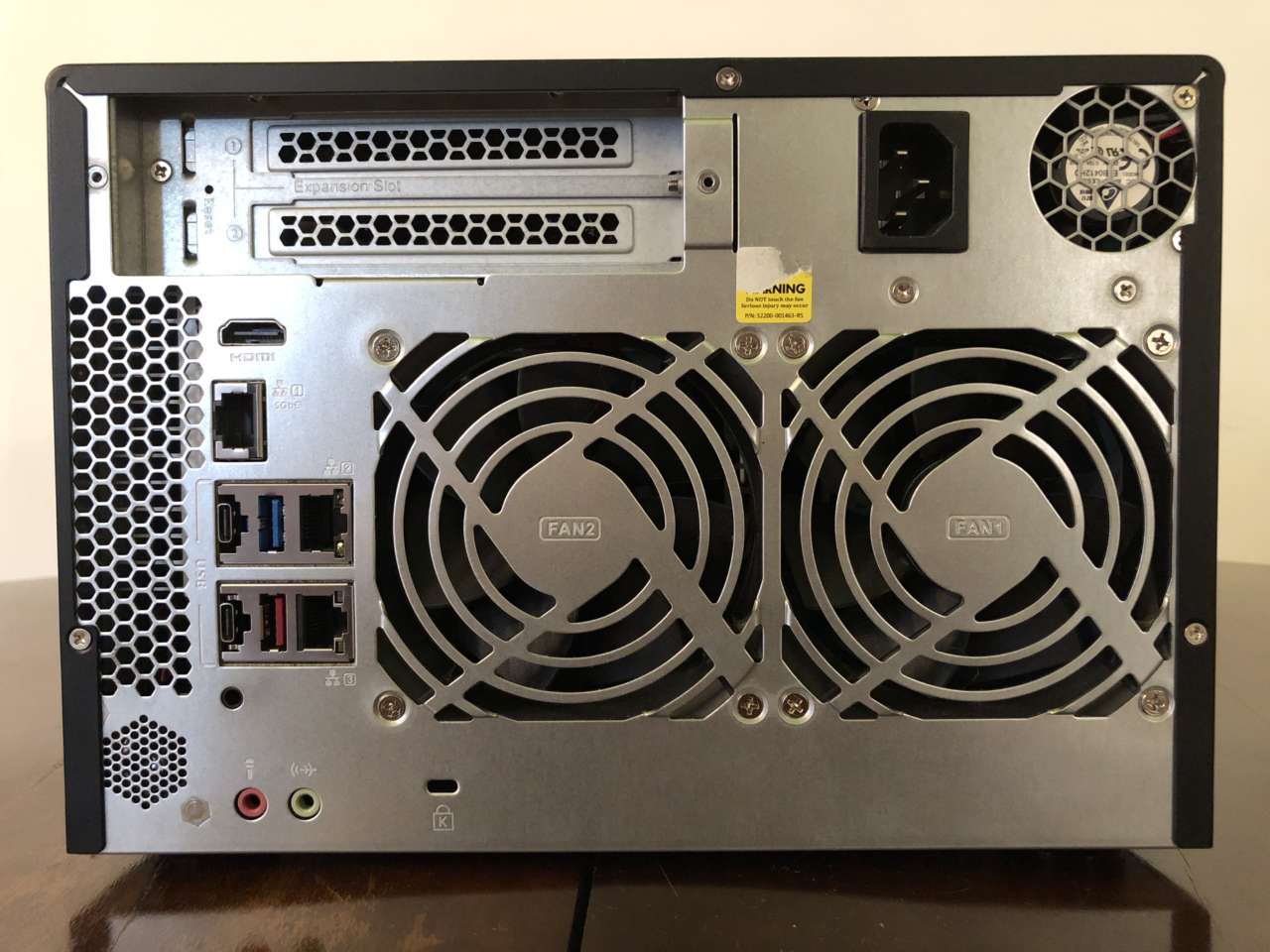 QNAP TVS-672N - Retro