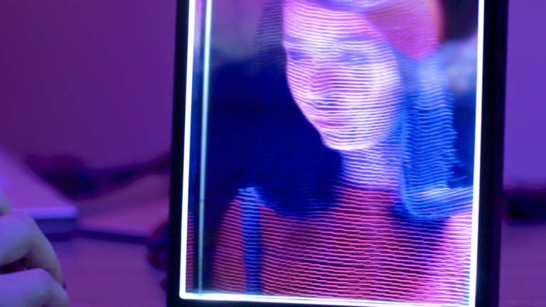 display olografico Looking Glass Portrait