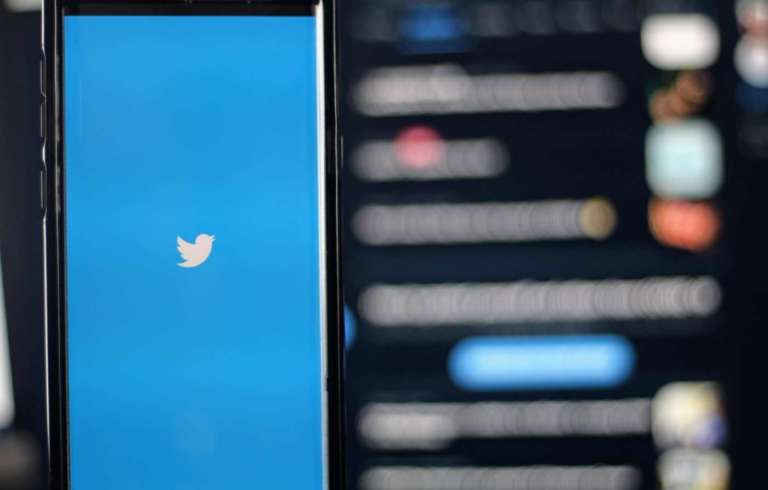twitter musk unsplash