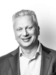 Aiman Ezzat, CEO di Capgemini