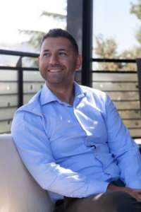 Vasil Tabaku, Director di Iconsulting