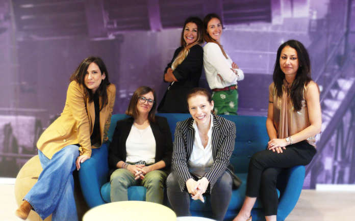 GELLIFY Women_AI Intelligenza artificiale Gellify