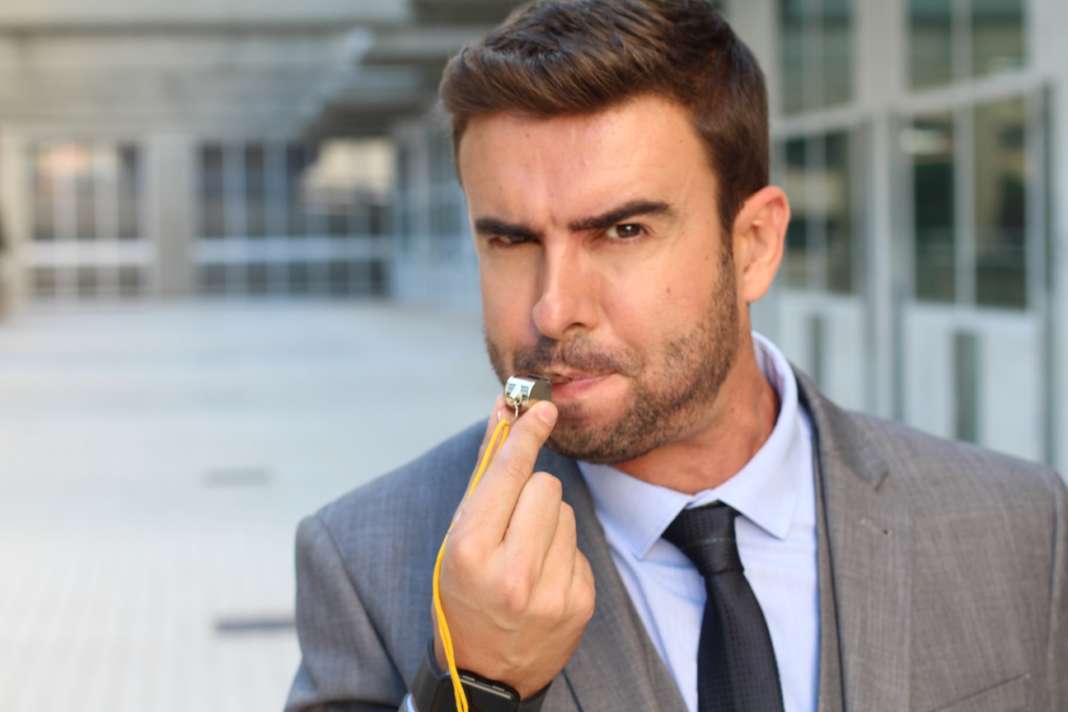 whistleblowing wolters kluwer adobe stock whistleblowing wolters kluwer adobe stock