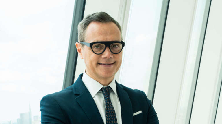 HP trasforma il lavoro ibrido: innovazione e collaboration potenziate dall’AI