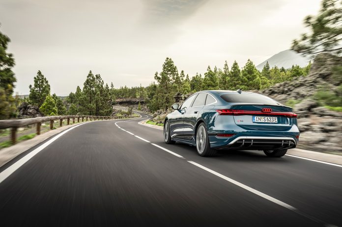 A244693_large_Audi Audi