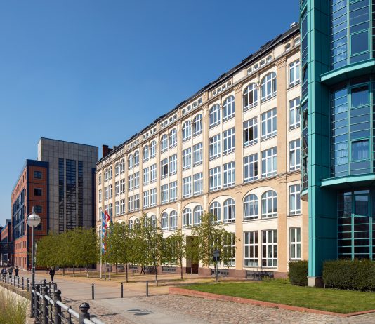 Computer Gross e AVM: nuovo accordo di distribuzione Sede di AVM a Berlino sulla Sprea