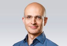 Sabih Khan, Senior Vice President Operations, Apple