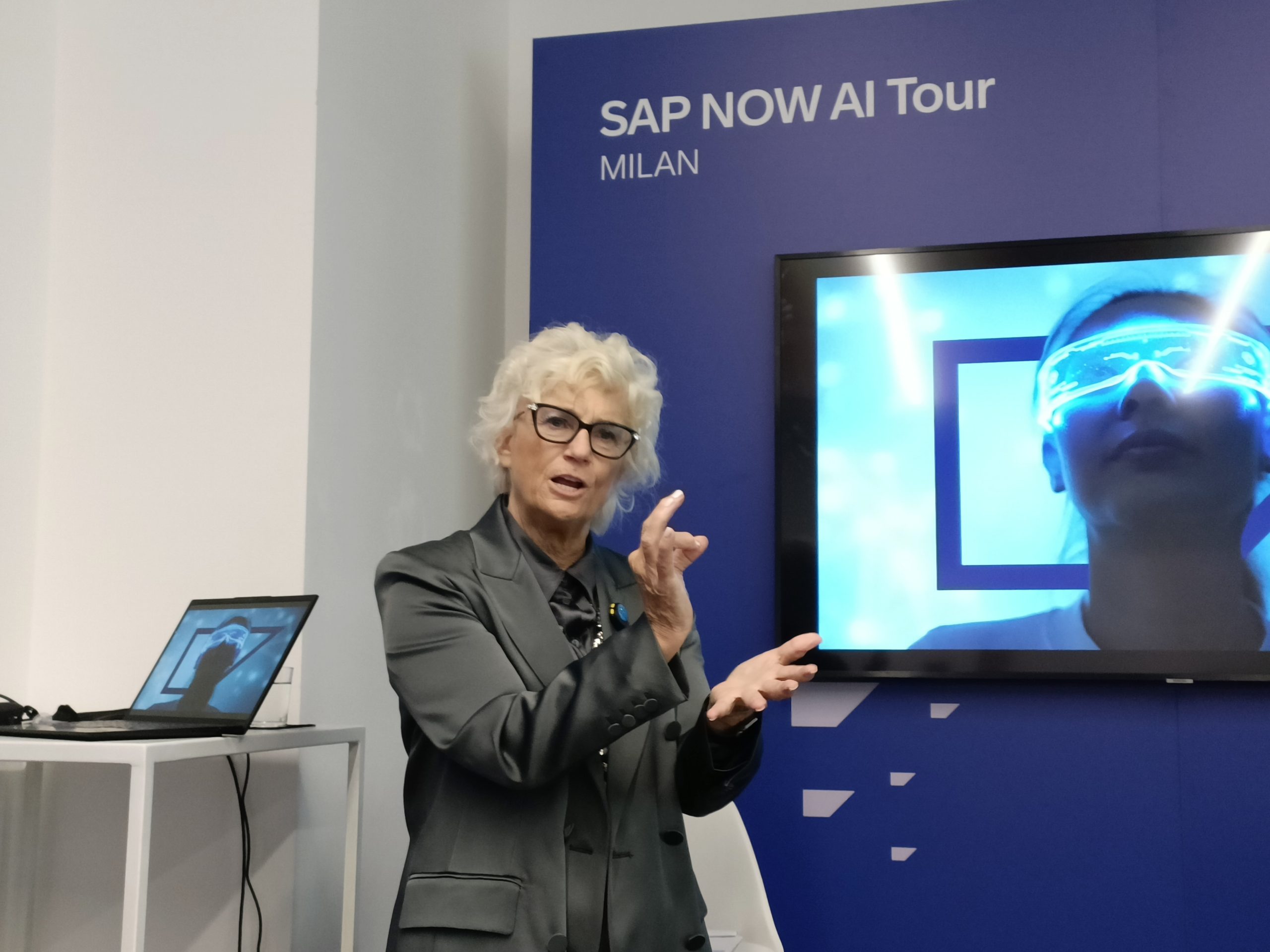 La presidente e AD di Sap Italia Carla Masperi al Sap Now Ai Tour di Milano mentre parla di AI generativa