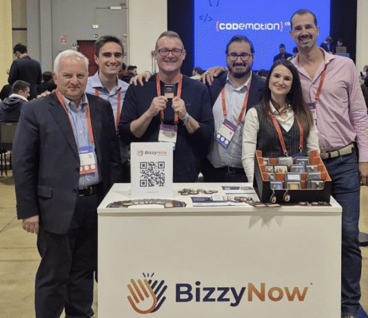 Il team della app di networking professionale BizzyNow