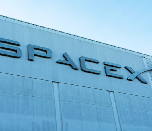 SpaceX prepara l’IPO da 75 miliardi di dollari: 555 milioni di azioni a 135 dollari spacex