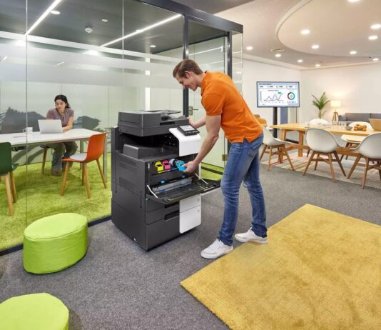 Konica Minolta porta l’AI nella gestione documentale e rinnova la gamma bizhub per accelerare la digitalizzazione delle PMI