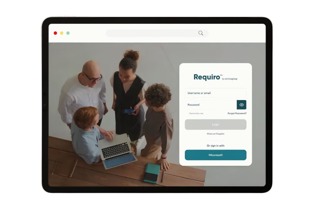 Archiva Group Requiro Interfaccia di login della piattaforma cloud Requiro di Archiva Group visualizzata su un tablet, per la gestione e la digitalizzazione dei processi aziendali. L'immagine mostra il modulo di accesso e un'immagine di sfondo con un team di lavoro che utilizza un laptop