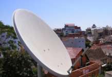 Parabola, come orientarla verso Eutelsat Hotbird a 13° Est parabola su tetto dcss hotbird