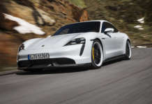 La Porsche Taycan diventa più smart con l’aggiornamento software Porsche Taycan