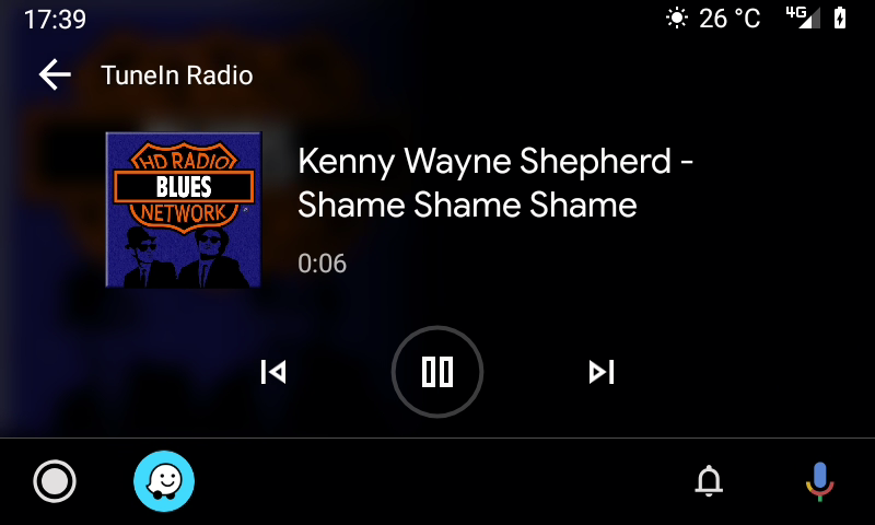 Schermata TuneIn su infotainment con Android Auto