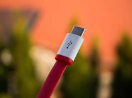 L’USB-C sarà il caricabatteria unico da utilizzare in Europa. Sì, ma quando? caricabatteria