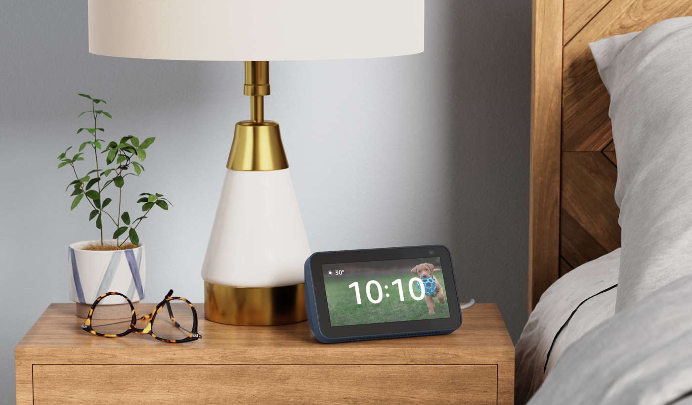 Echo Show 5 su comodino