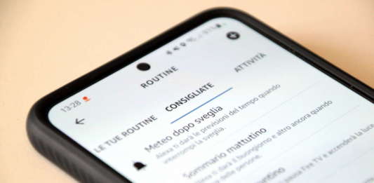 Schermata routine Alexa su smartphone Android