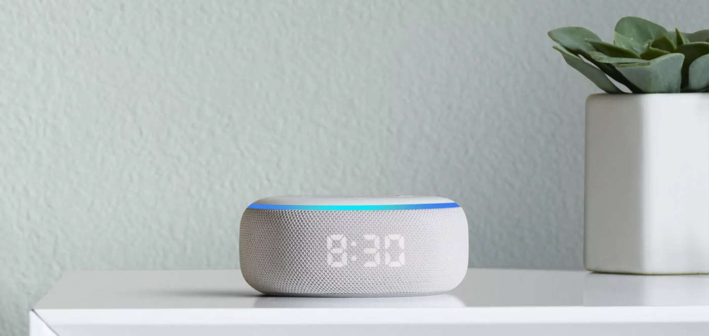Echo Dot di terza generazione con orologio a led