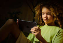 Così Apple aiuta le famiglie a proteggere i figli online Safer Internet Day Apple
