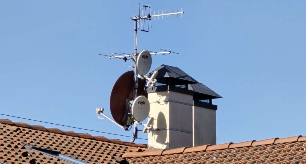 Antenne tv uhf EDM 52021 470-694 mhz ohm Antenne tv uhf EDM 52021 470-694 mhz ohm