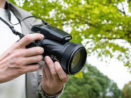 Nikon presenta la fotocamera digitale compatta Coolpix P1100 con zoom ottico 125x NIKON_COOLPIX_P1100