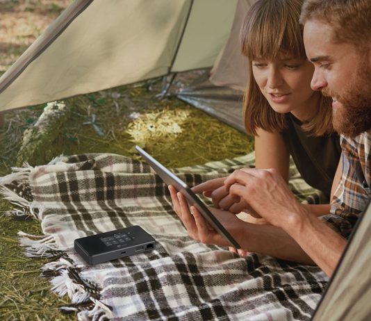 TP-Link M8550, il router portatile per la connettività veloce 5G in viaggio TP-Link M8550