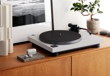 Technics lancia il giradischi SL-40CBT con design moderno e connettività Bluetooth Technics SL-40CBT