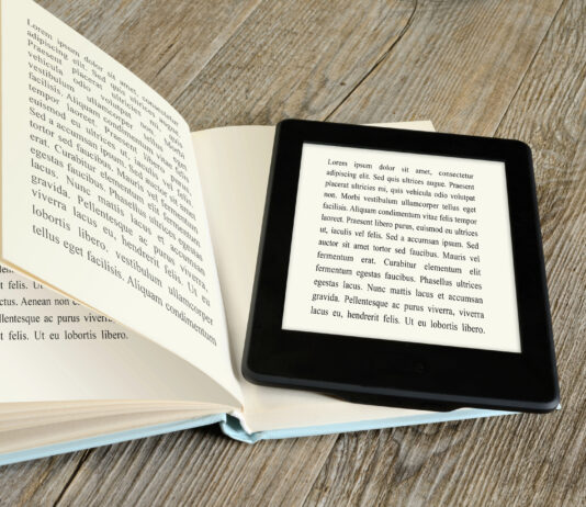Amazon rivela numeri, storie e abitudini di lettura su Kindle degli italiani nel 2025 amazon kindle