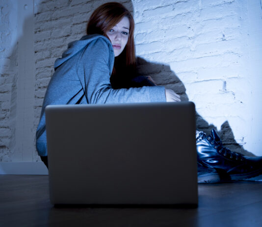 Polizze contro cyberbullismo e revenge porn: guida pratica per i consumatori cyberbullismo