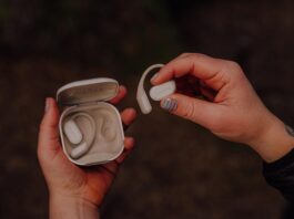 Suunto Spark, cuffie open-ear a conduzione aerea per running e allenamento con funzioni salute integrate suunto spark