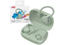 JVC HA-EC75T, gli auricolari sportivi con ANC e autonomia fino a 40 ore jvc ha ec75t