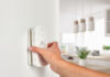 Voice Unit Portatile di Sector Alarm: l’assistenza si attiva staccandola dalla parete sector alarm Voice Unit Portatile