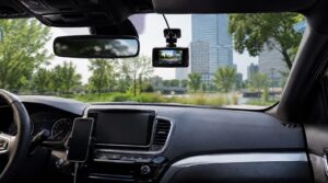 Accessori per auto, oltre 1,8 milioni di ricerche: cresce l’interesse per le dash cam