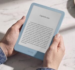 Amazon rinnova Kindle, Kindle Paperwhite e Kindle Colorsoft: display a filo, scocche più sottili e nuovi accessori