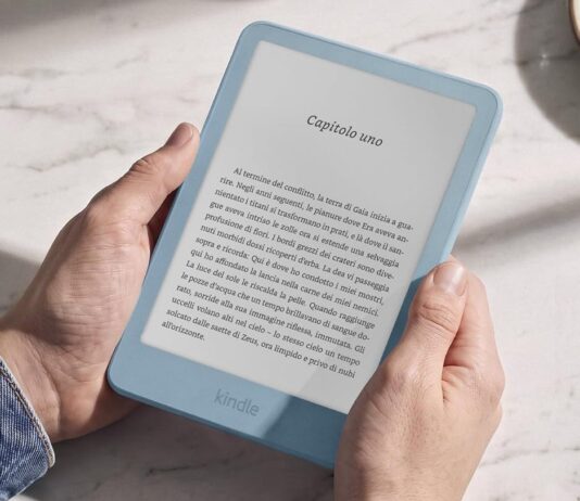 Amazon rinnova Kindle, Kindle Paperwhite e Kindle Colorsoft: display a filo, scocche più sottili e nuovi accessori