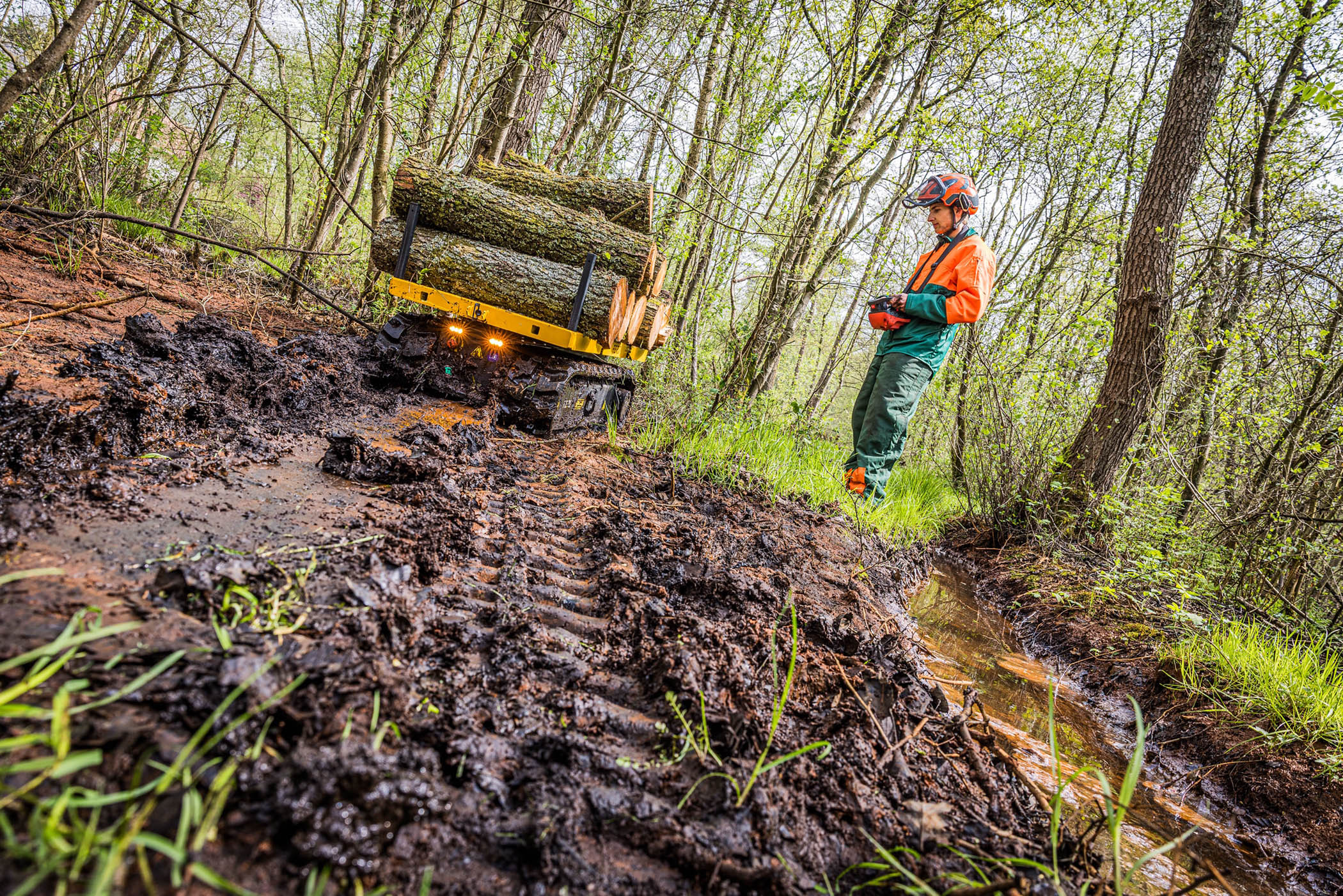 Fero Tracked Carriers, powered by Danfoss, ease material transport