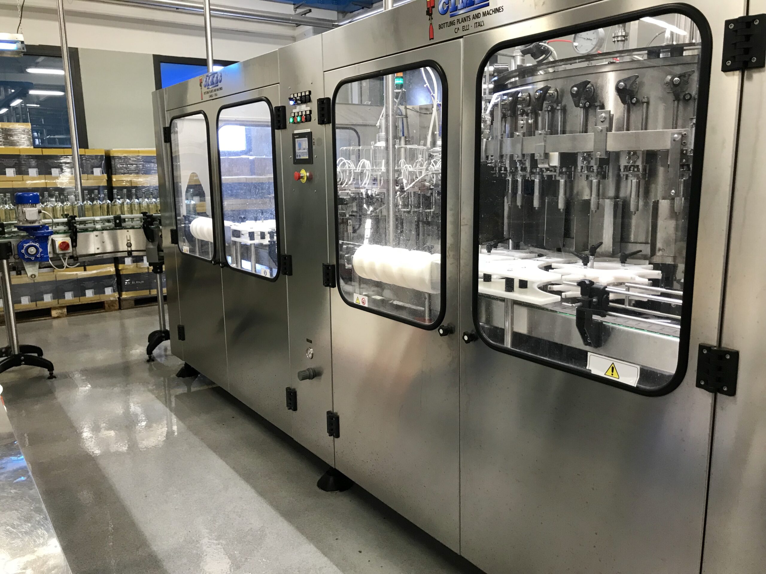 Ca' di Rajo: riempitrice e sciacquatrice