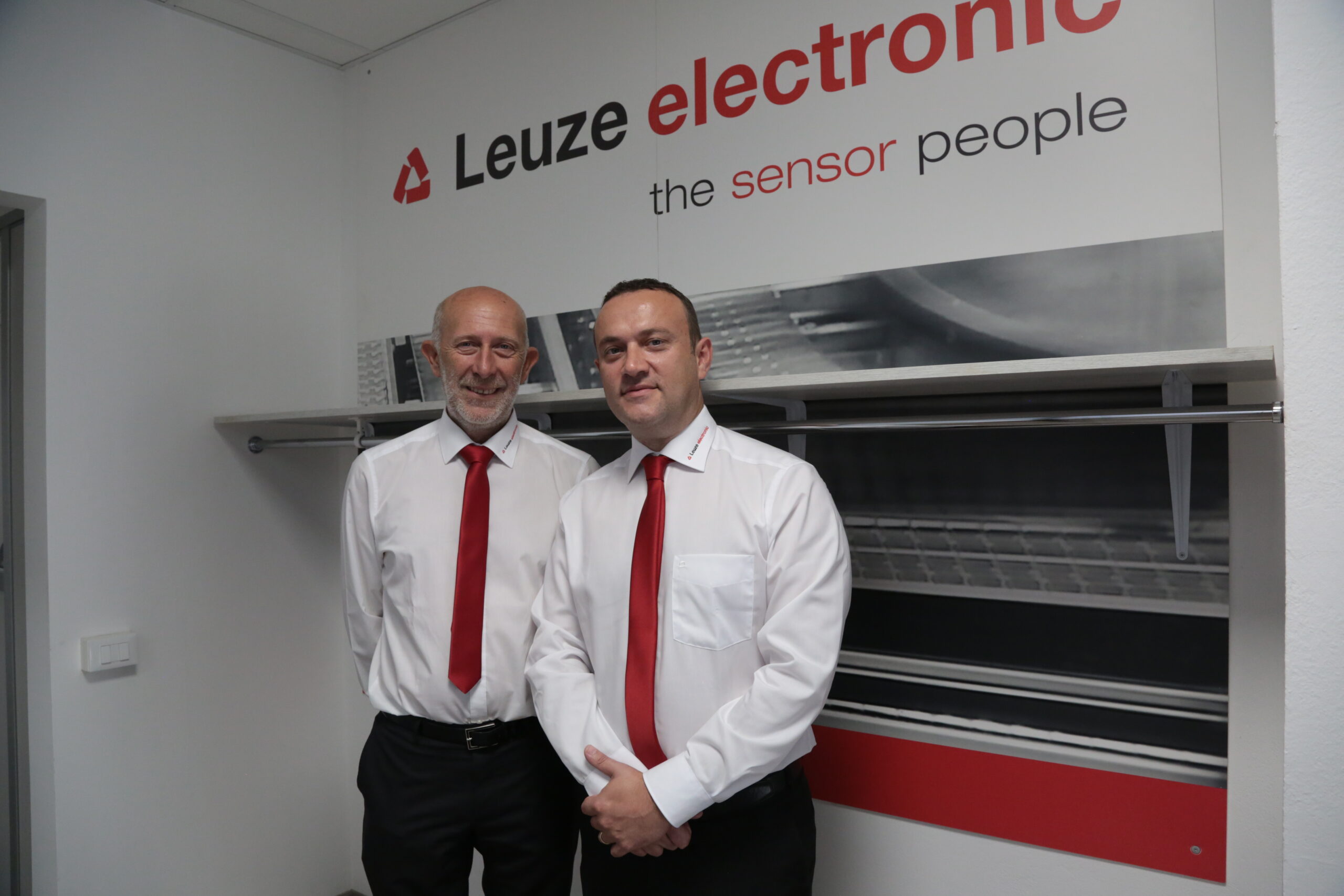 Alessandro Frigerio (a sinistra) e Antonio Belletti (a destra) , nuovo direttore generale di Leuze electronic Italia