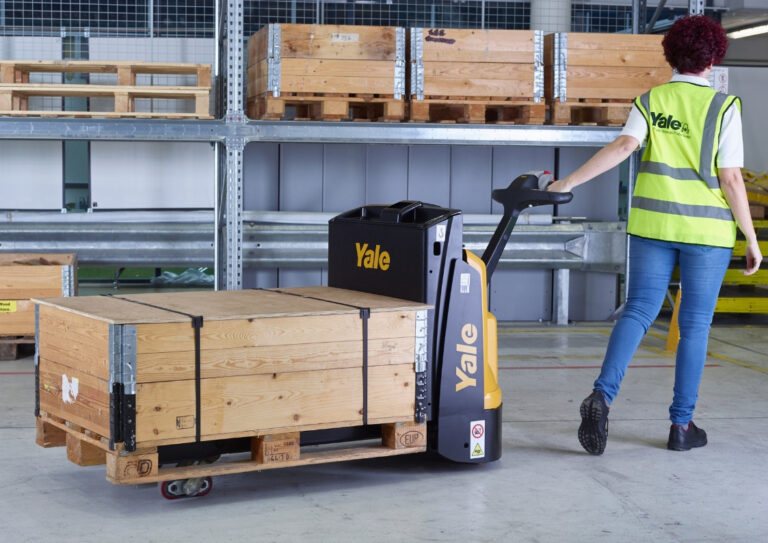 Yale MP Series pedestrian pallet truck