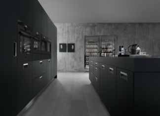 AEG presenta la linea Matt Black AEG